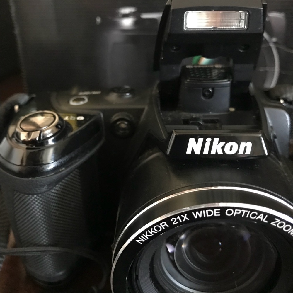 Nikon Camera - Picture 3 of 8